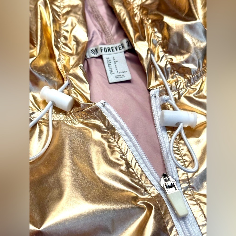 NEW! GOLD METALLIC FESTIVAL JACKET Forever 21 Active Size Small Oversized - Picture 4 of 9